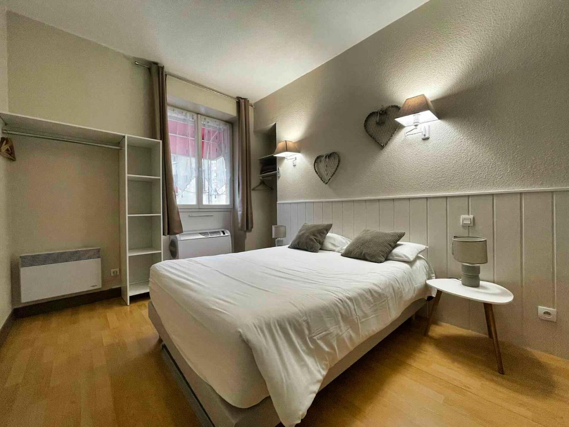 Hotel Le P'Tit Monde Montignac-Lascaux Exteriör bild